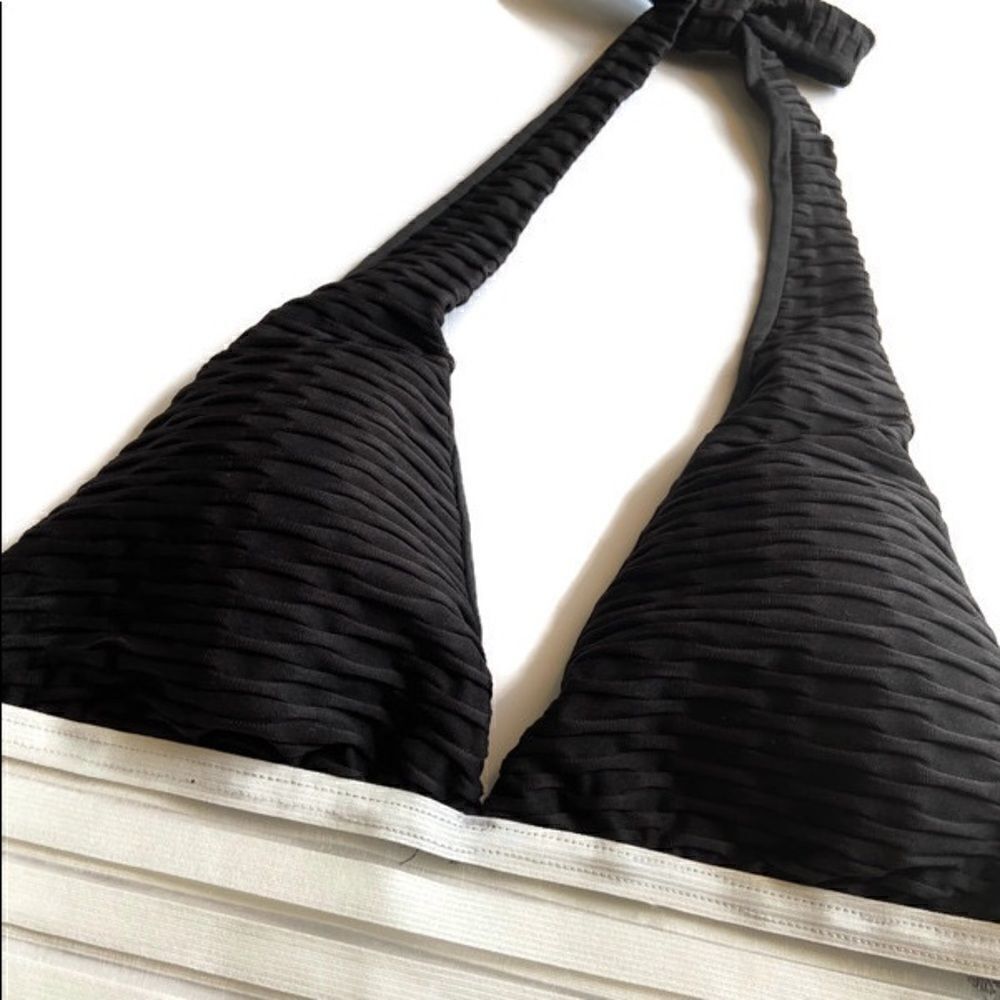 Black Honeycomb Pattern Halter Sports Bra Top